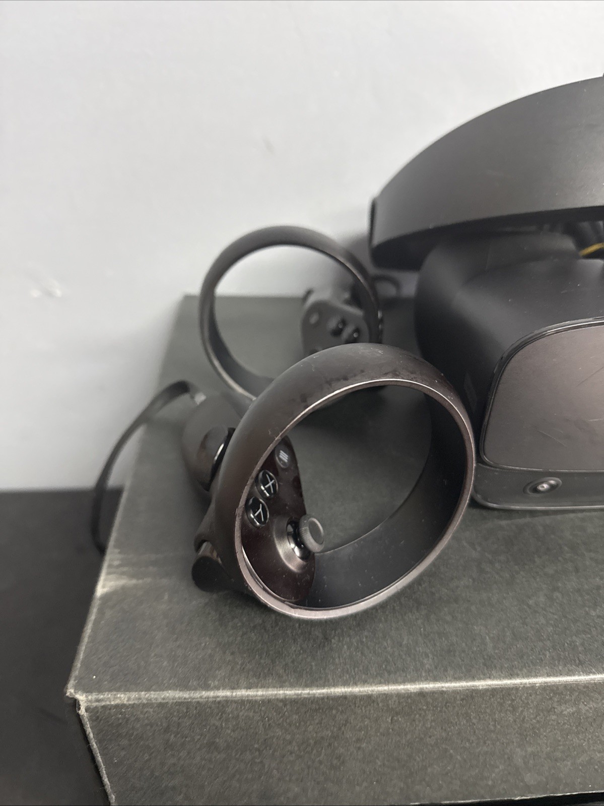 Oculus Rift S Controllers and Headset W/ Box UNTESTED!