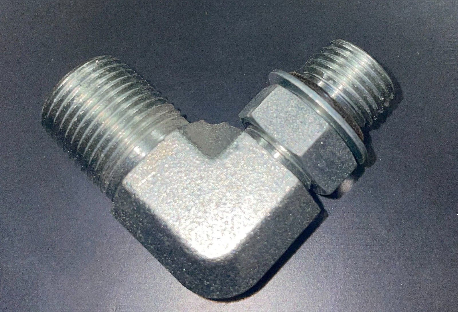 6806-06-06 3/8" MALE O-RING BOSS X 3/8" MALE NPT 90 DEGREE HYDRAULIC FITTING