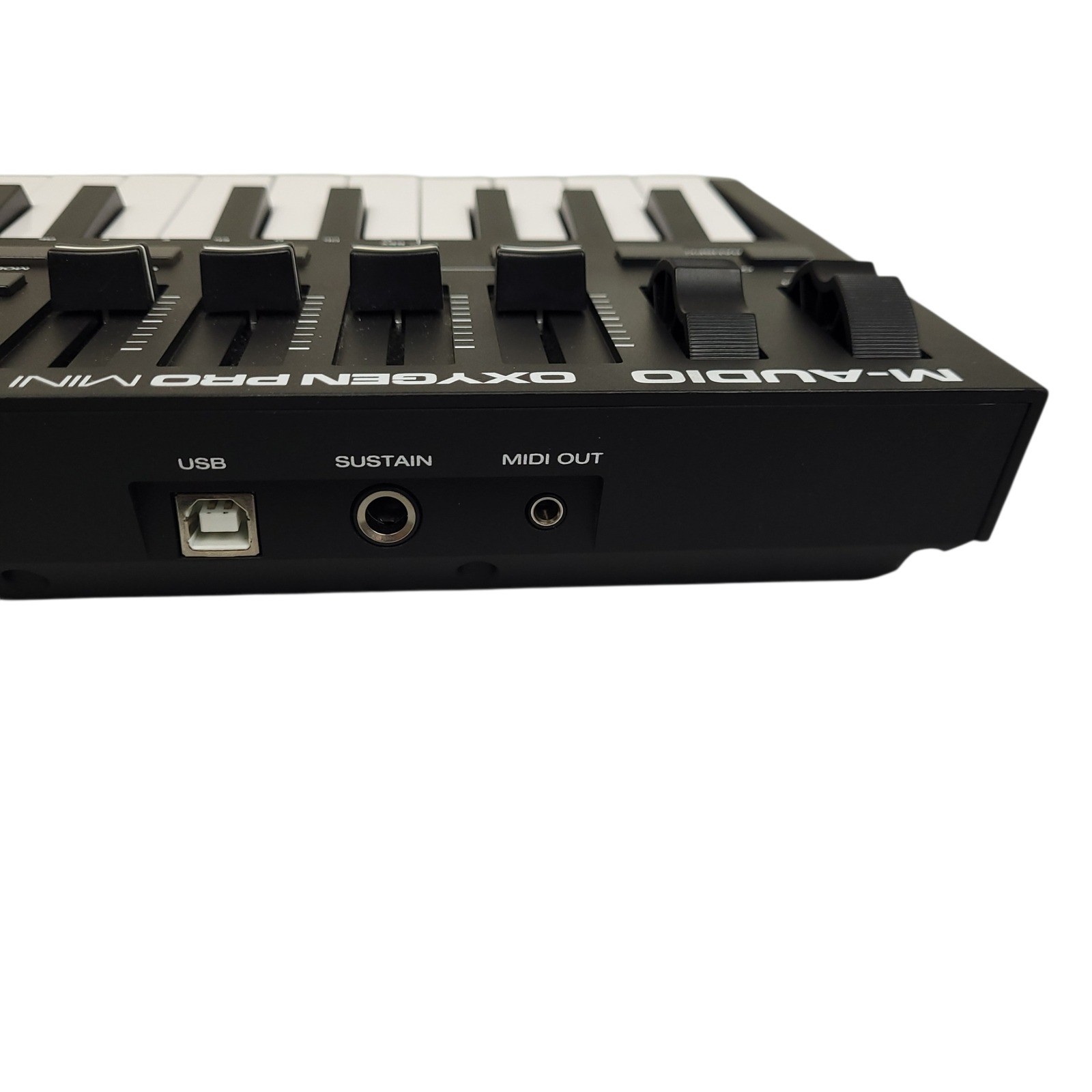 M-Audio Oxygen Pro Mini 32-Key MIDI USB Keyboard Controller Portable Black EUC