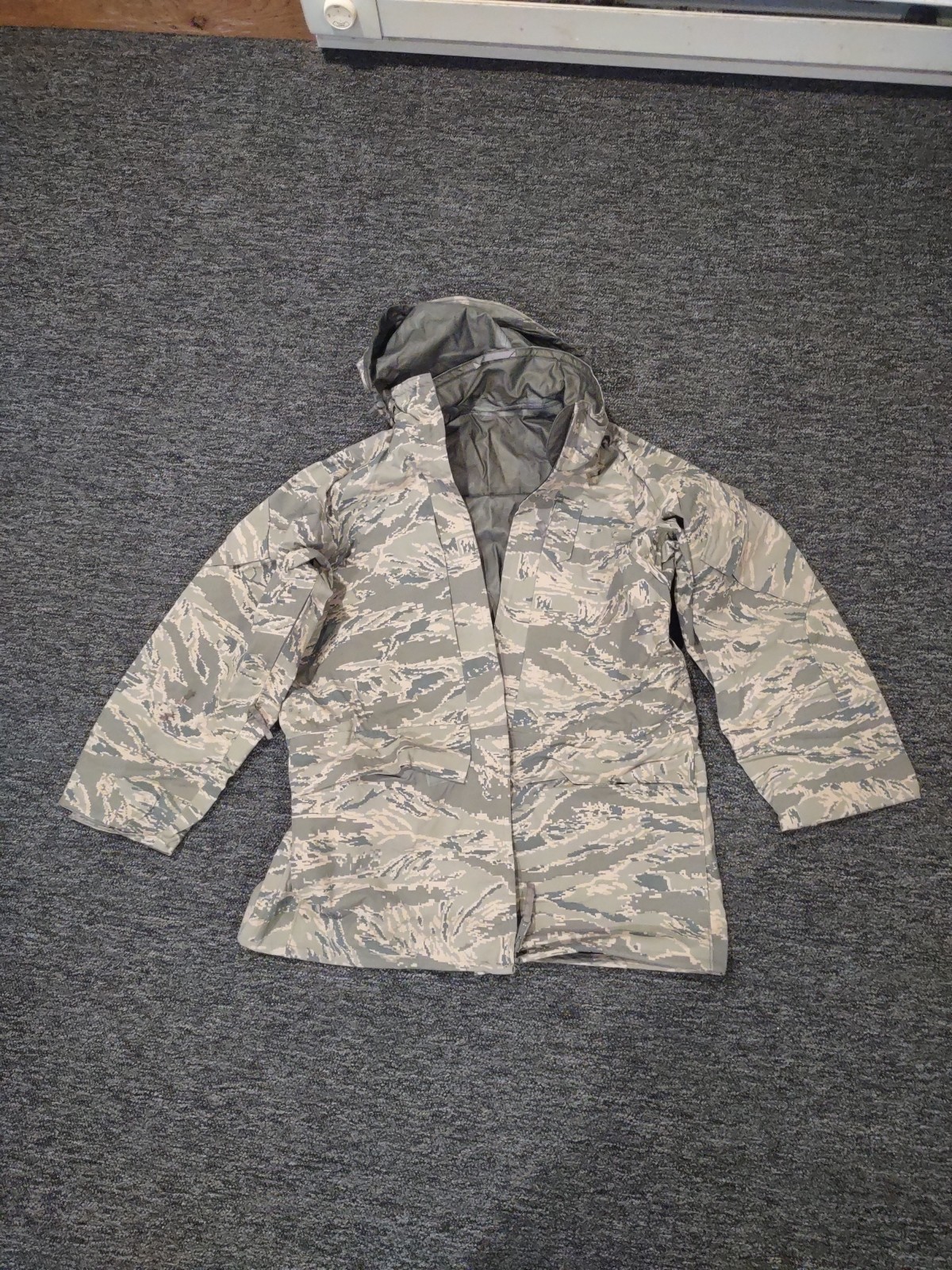 Air Force Tiger GoreTex Parka & Extreme Cold Weather Mittens & 3Day AssaultPack