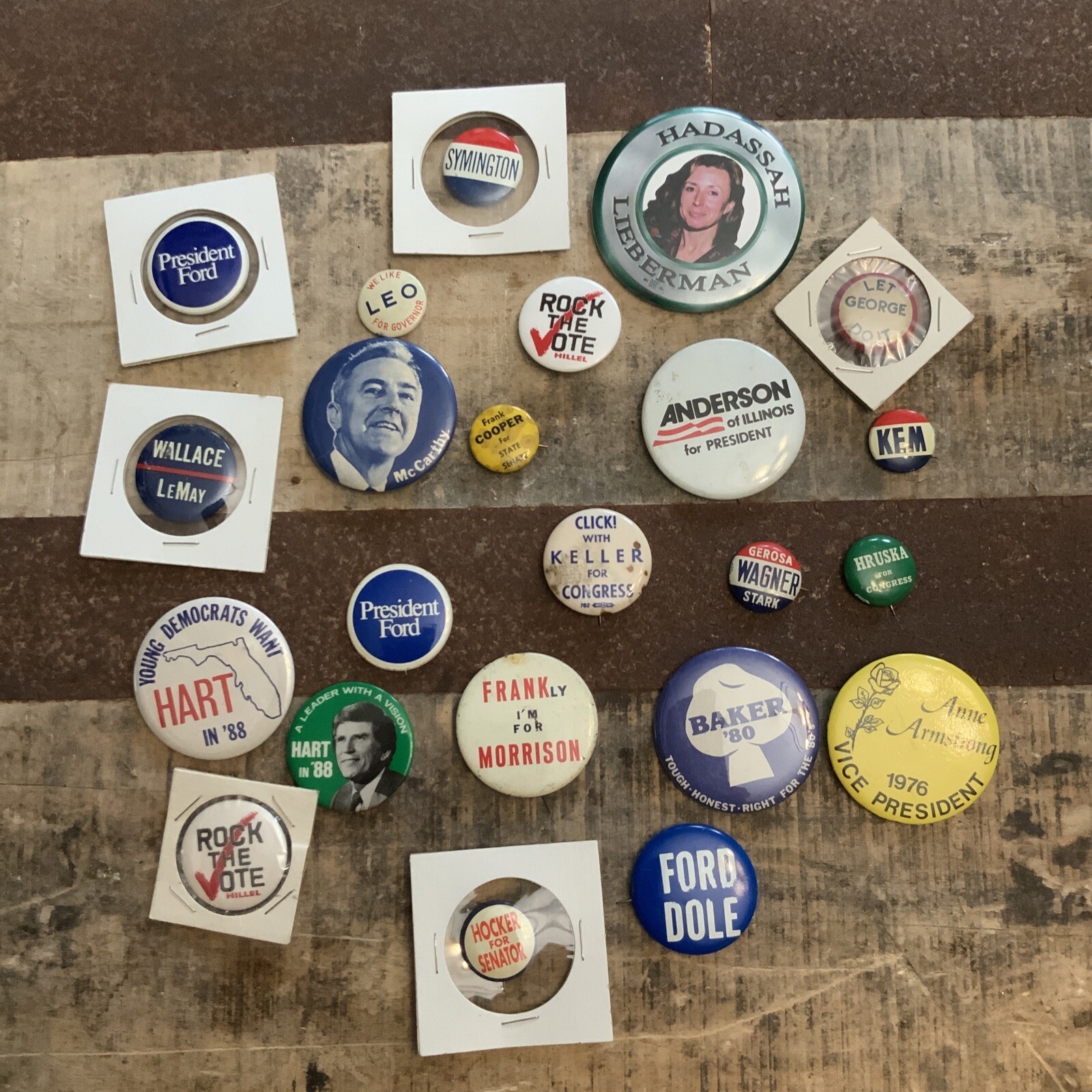 23 Cool Political campaign pin back buttons. Anne Armstrong, Hart, and Leo?