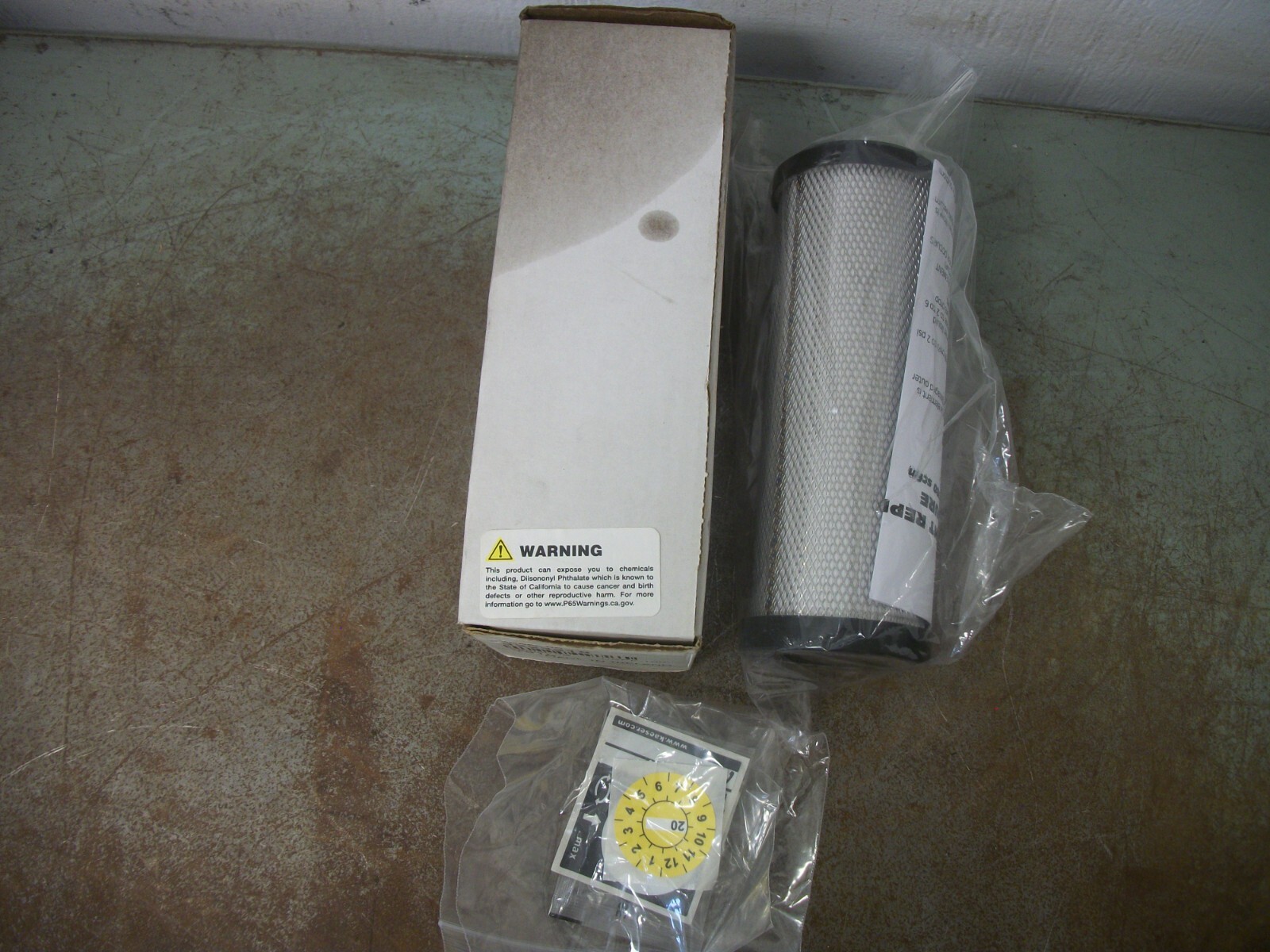 KAESER WHITE ELEMENT FILTER USPF-100 NIB