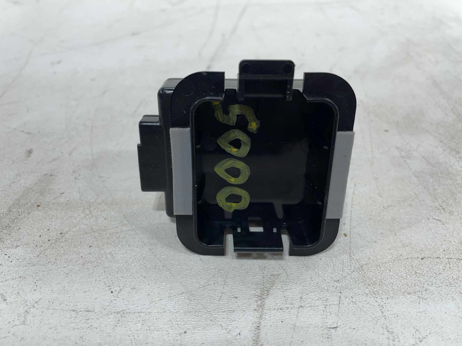 FITS 2011 - 2012 FORD ESCAPE RADIO ANTENNA CONTROL MODULE OEM