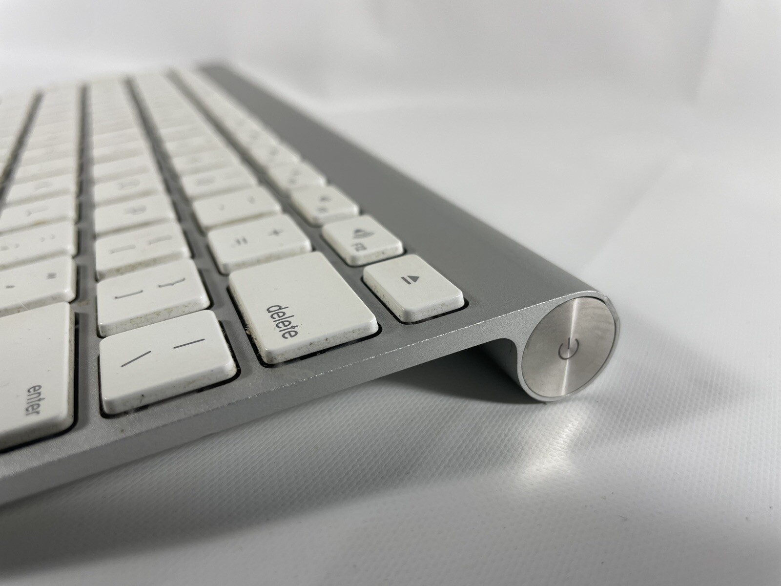 Apple A1314 Magic Wireless Keyboard - Silver, Tested