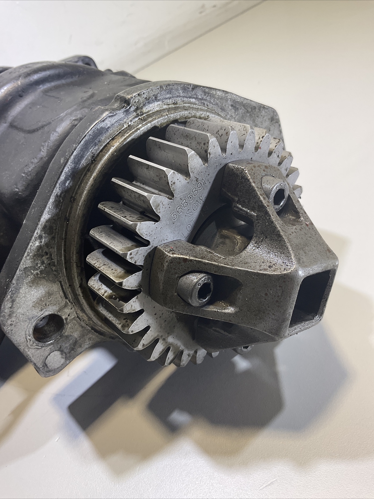 Cummins ISX 15 Air Compressor 9111530190 OEM