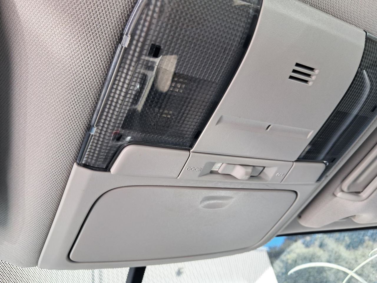 LEGACY 2013 Glove Box 4856119