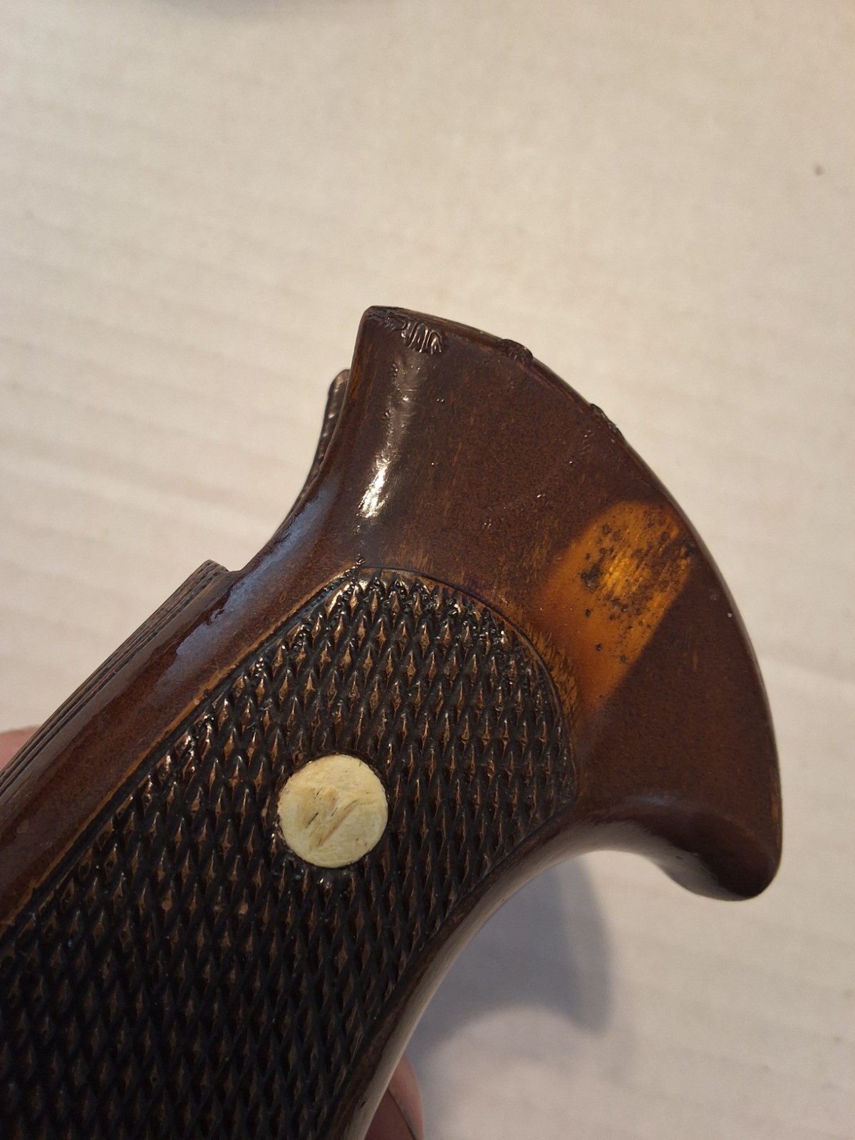 DAN WESSON GRIPS WOOD BROWN CHECKERED