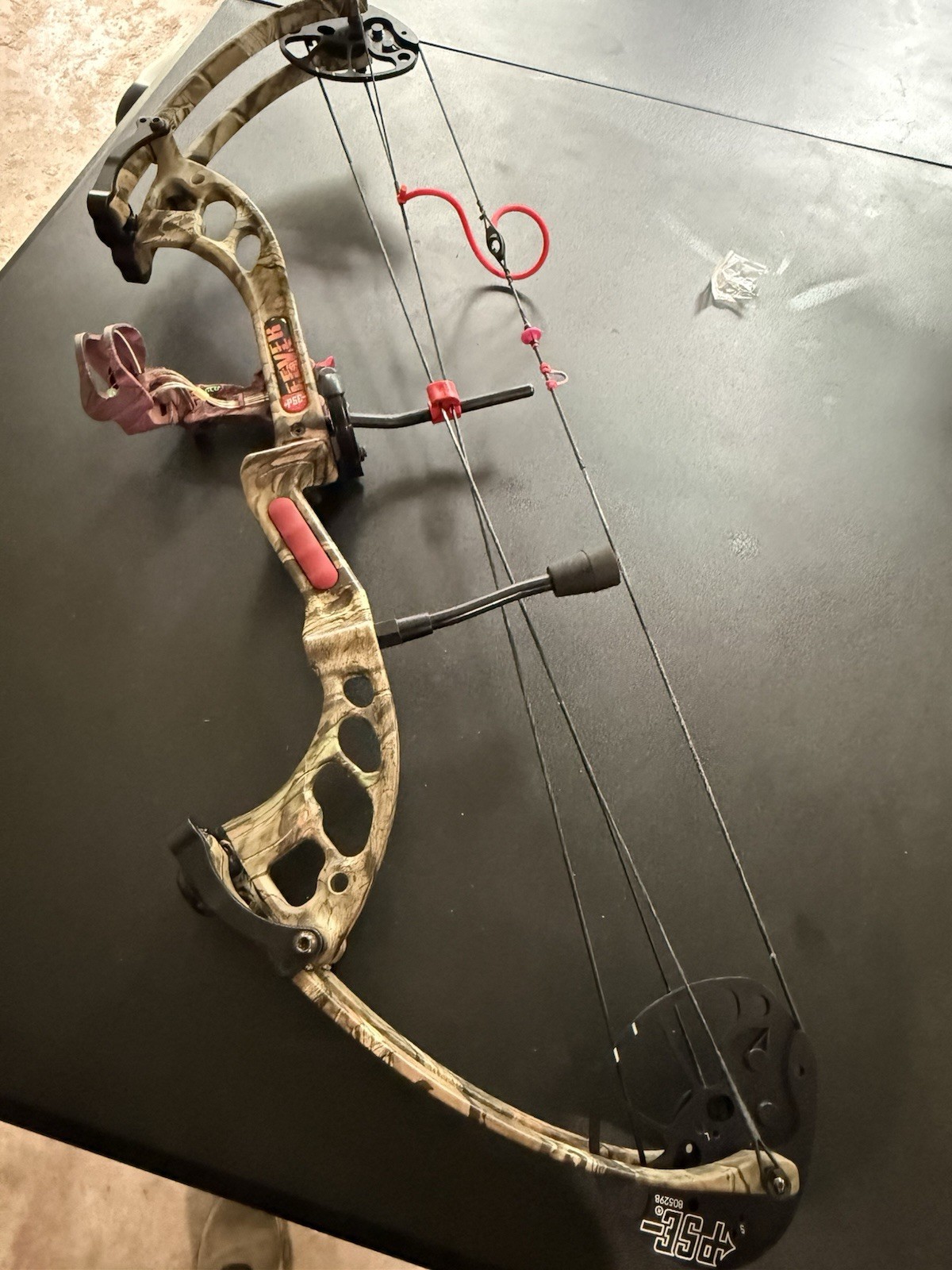 PSE Fever Compound Bow Women’s Camo/Pink w/ Pink Accessories