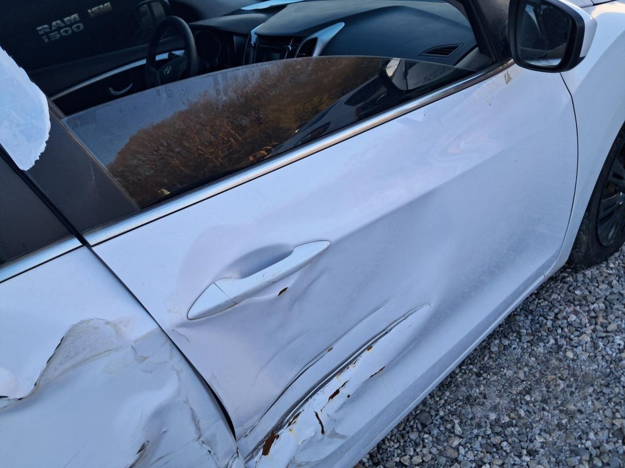 ELANTRA 2016 Glove Box 4897738