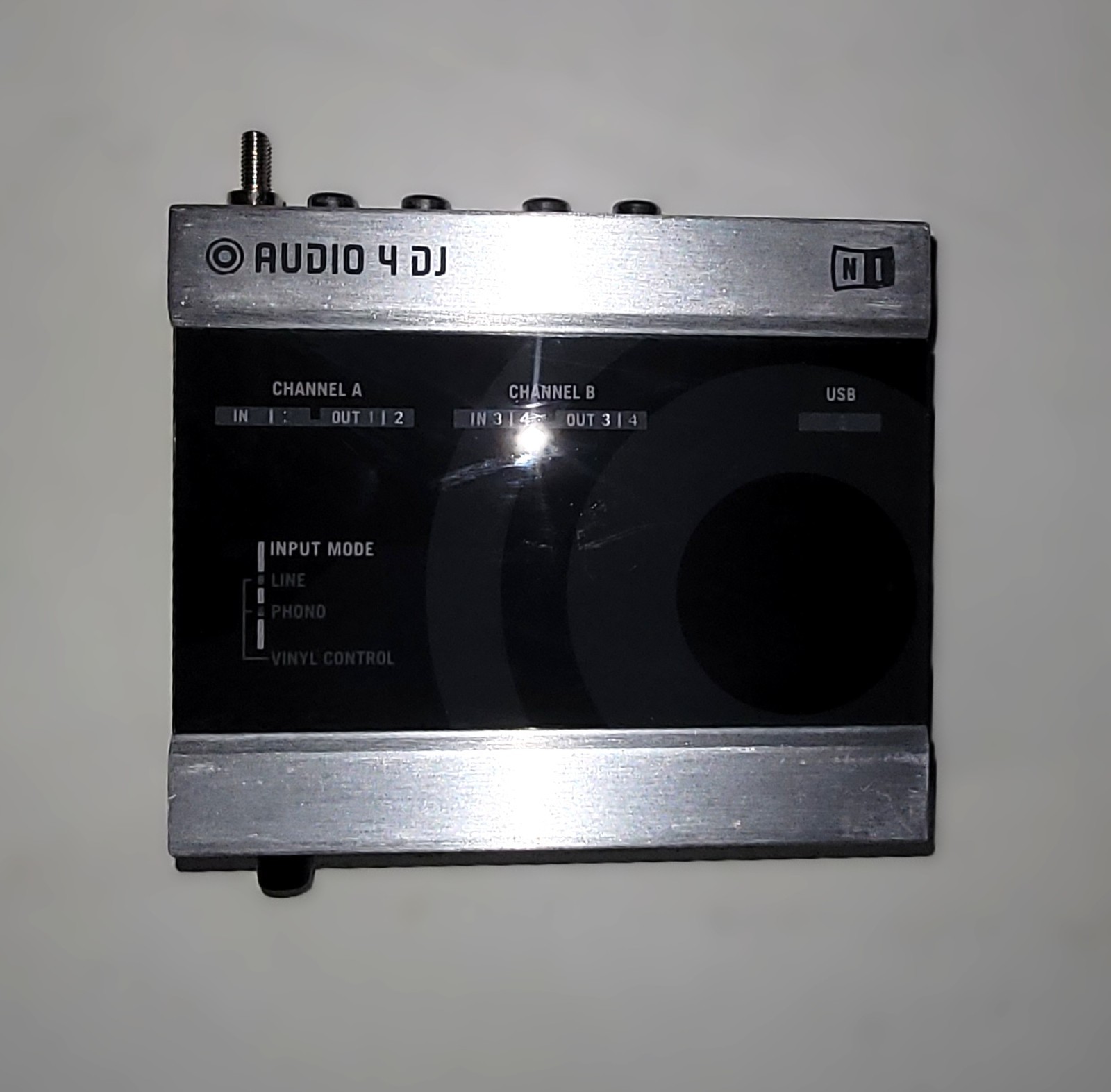 Native Instruments Audio 4 DJ USB Sound Card Audio Interface Preowned Condition