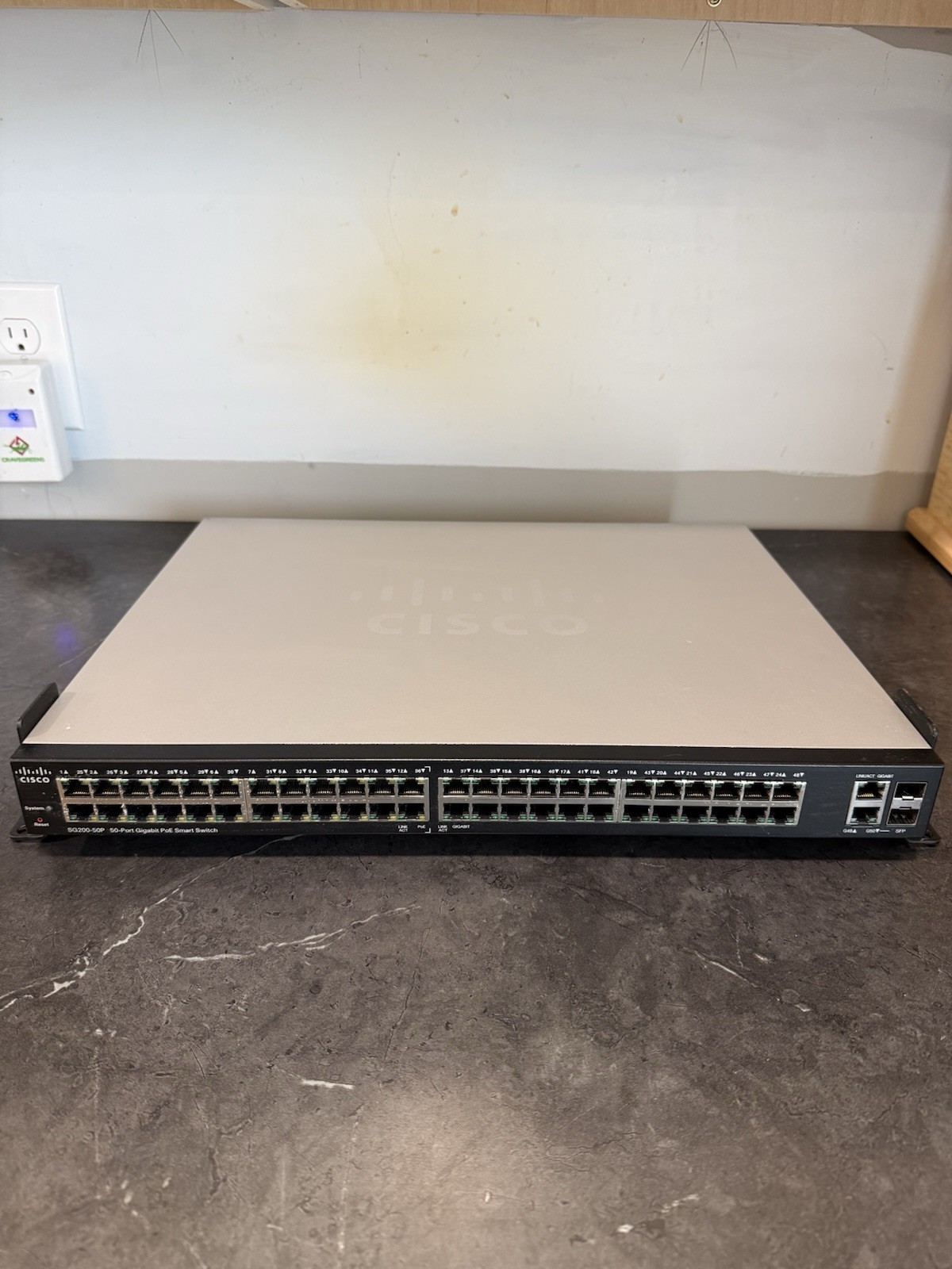 Cisco Small Business SG200-50P 50-Port Gigabit PoE Smart Switch - FAST SHIPPING
