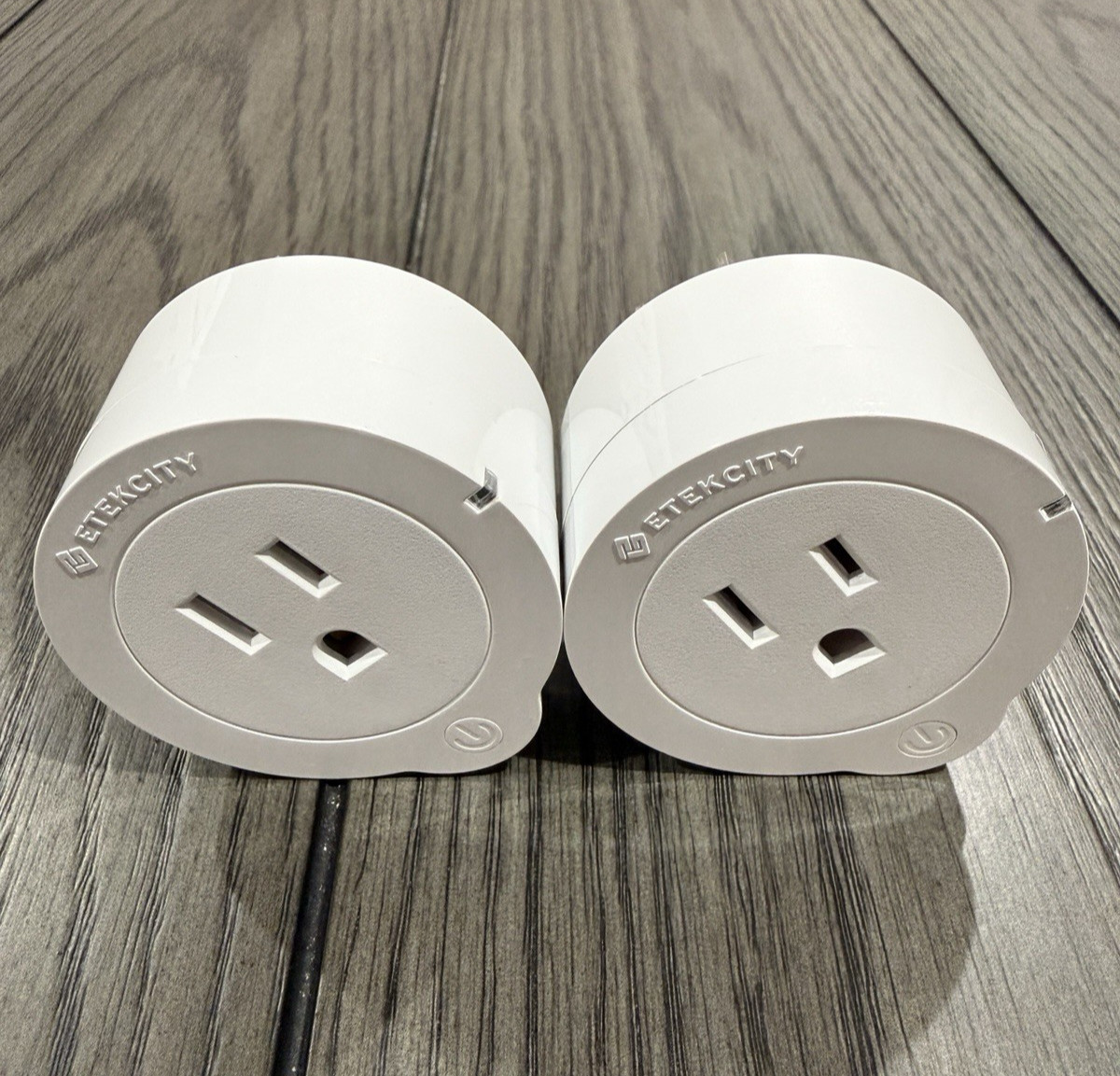 Etekcity Voltson Wi‑Fi Smart Plug Outlet, US Plug, White 2‑Pack ESW01‑USA