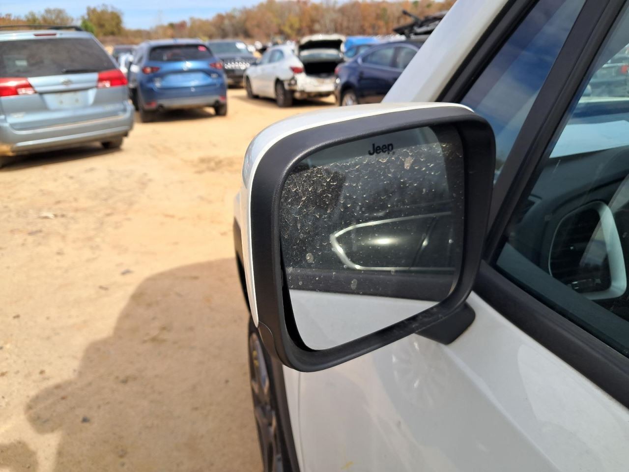 RENEGADE 2019 Glove Box 4884406