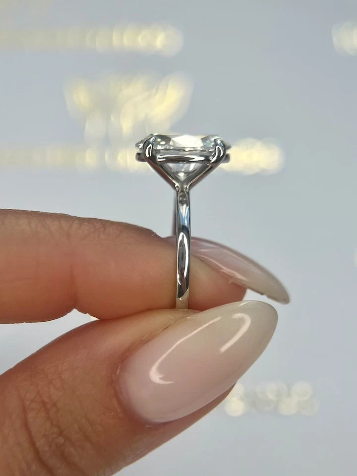 3.90 Ct Moissanite Oval Cut Prong Setting Wedding Engagement Ring