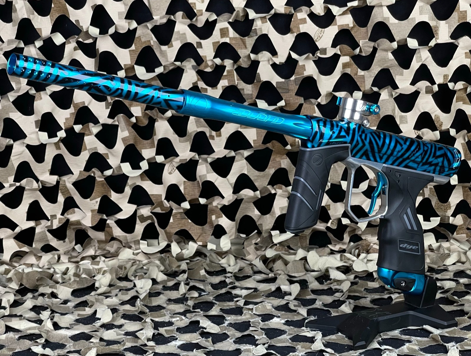 NEW Dye DSR Pro Paintball Gun - PGA Dazzlecam