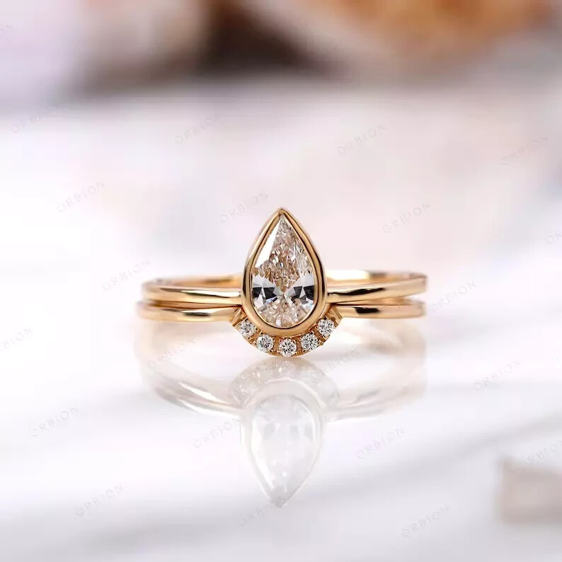 2Ct Pear Lab Created Diamond Wedding Bridal-Set Band Ring 14K Yellow Gold Plated