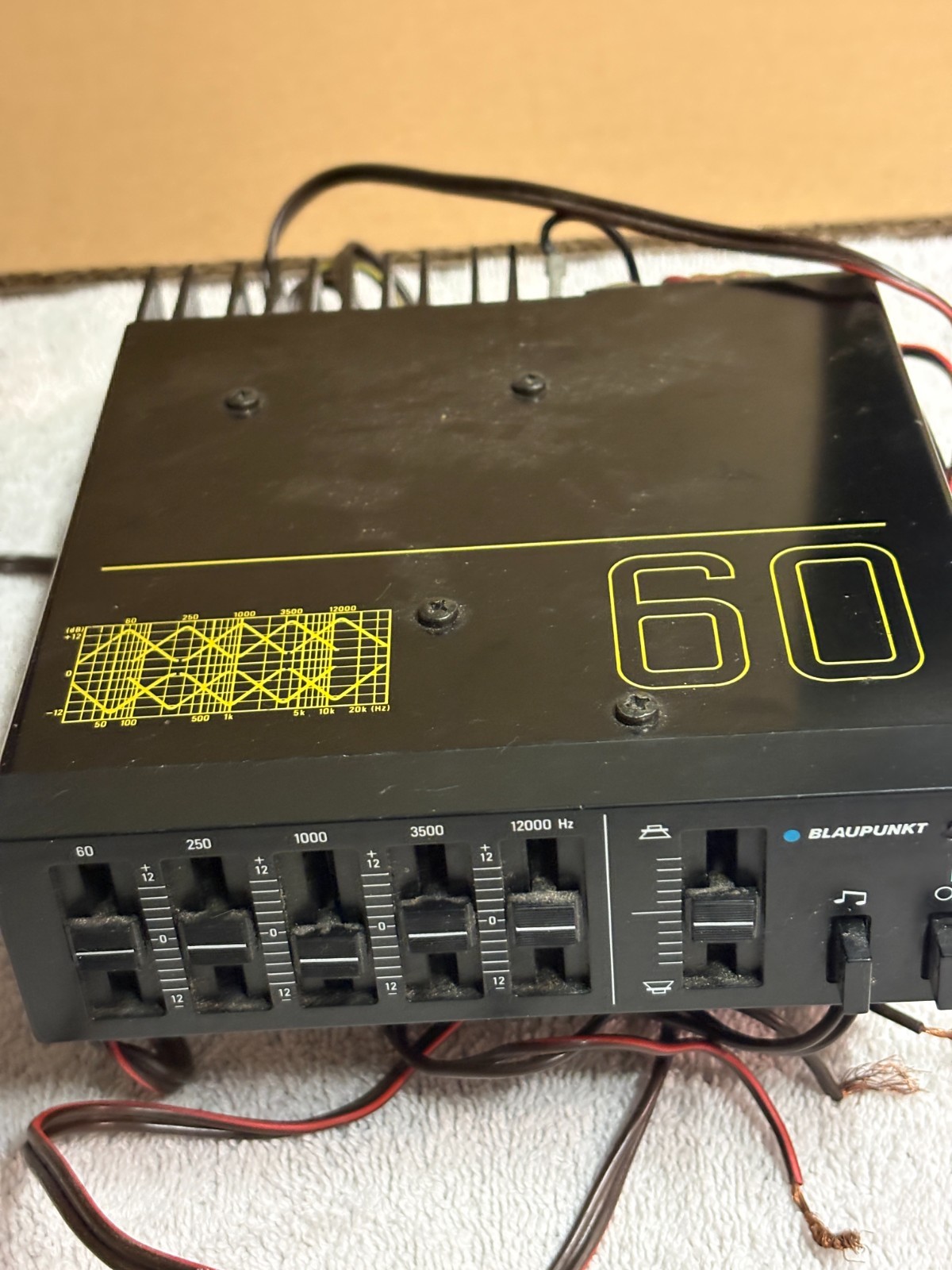 BLAUPUNKT GRAPHIC EQUALIZER