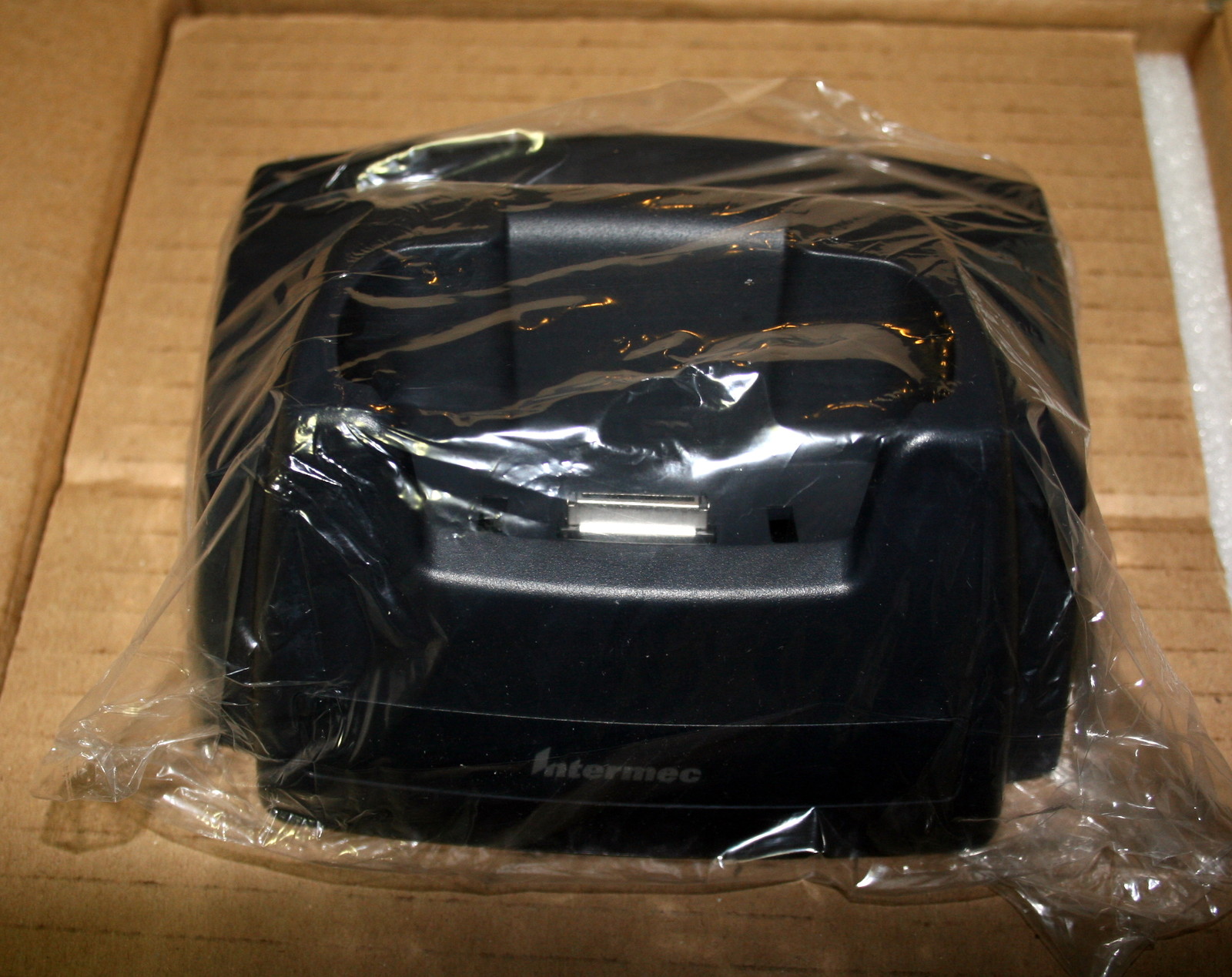 New NIB Intermec 700, 700C P/N 225-683-006 Single Dock