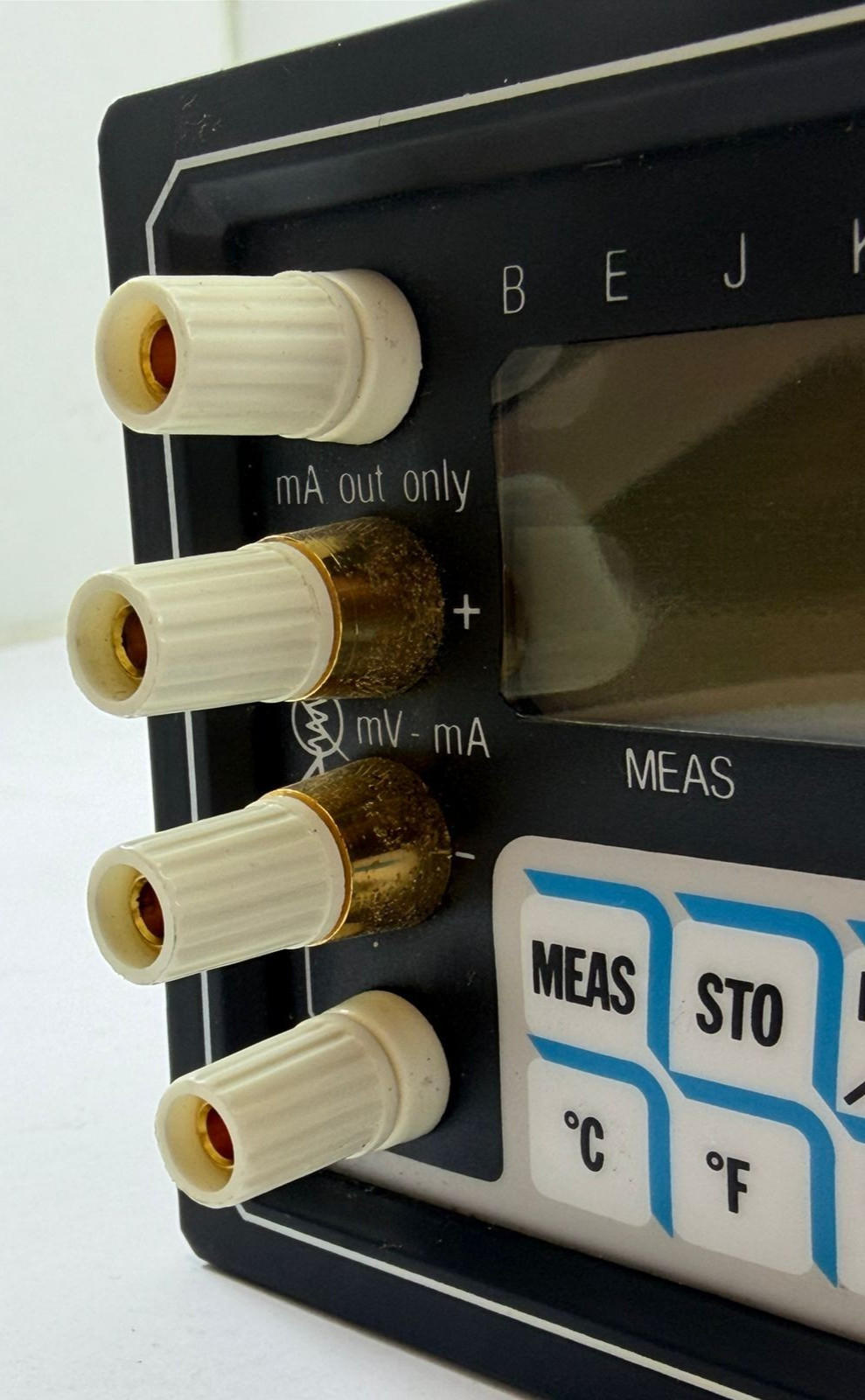 ERO Electronic Memocal 81B PORTABLE PROCESS CALIBRATOR SIMULATOR