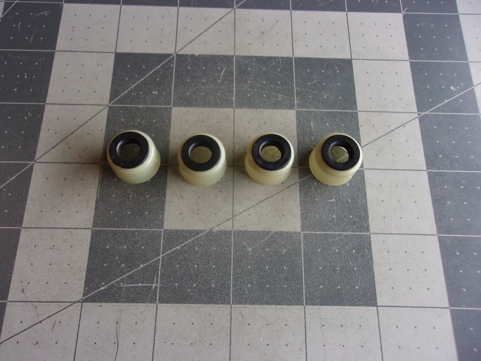 SBI 122-1238 (4) Valve Stem Seals 10147882 '88-'95 Chevy C3500 V8 350CI 5.7L