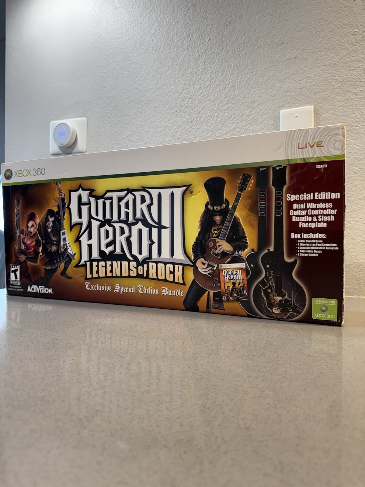Activision Guitar Hero III Legends of Rock Wireless Guitar+Game Xbox 360