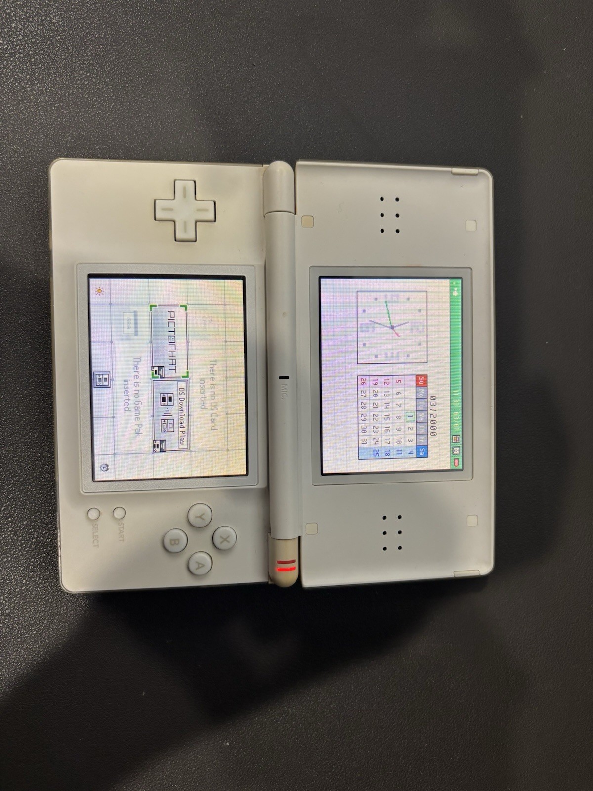 Nintendo DS Lite White, Broken hinge in working condition