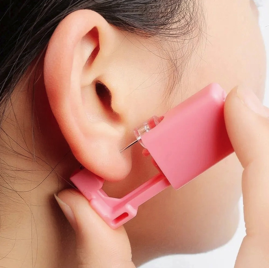 4PCS Disposable Painless Ear Piercing Gun Kit with Sterile Studs & Safe Design