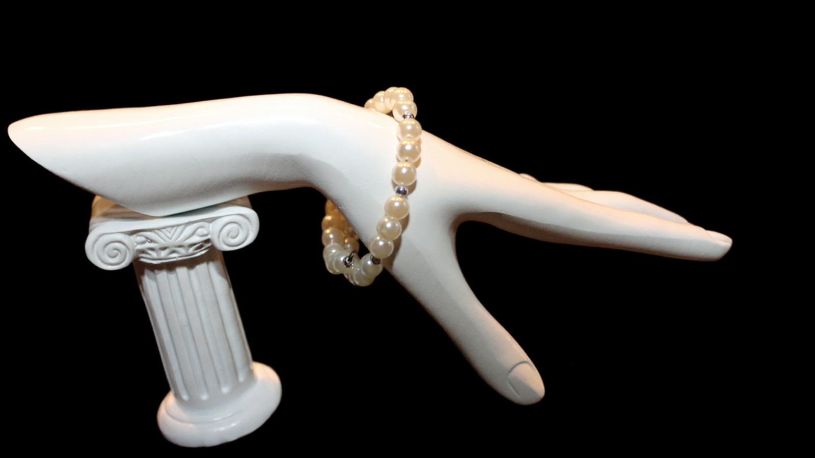 Courtly Bracelet