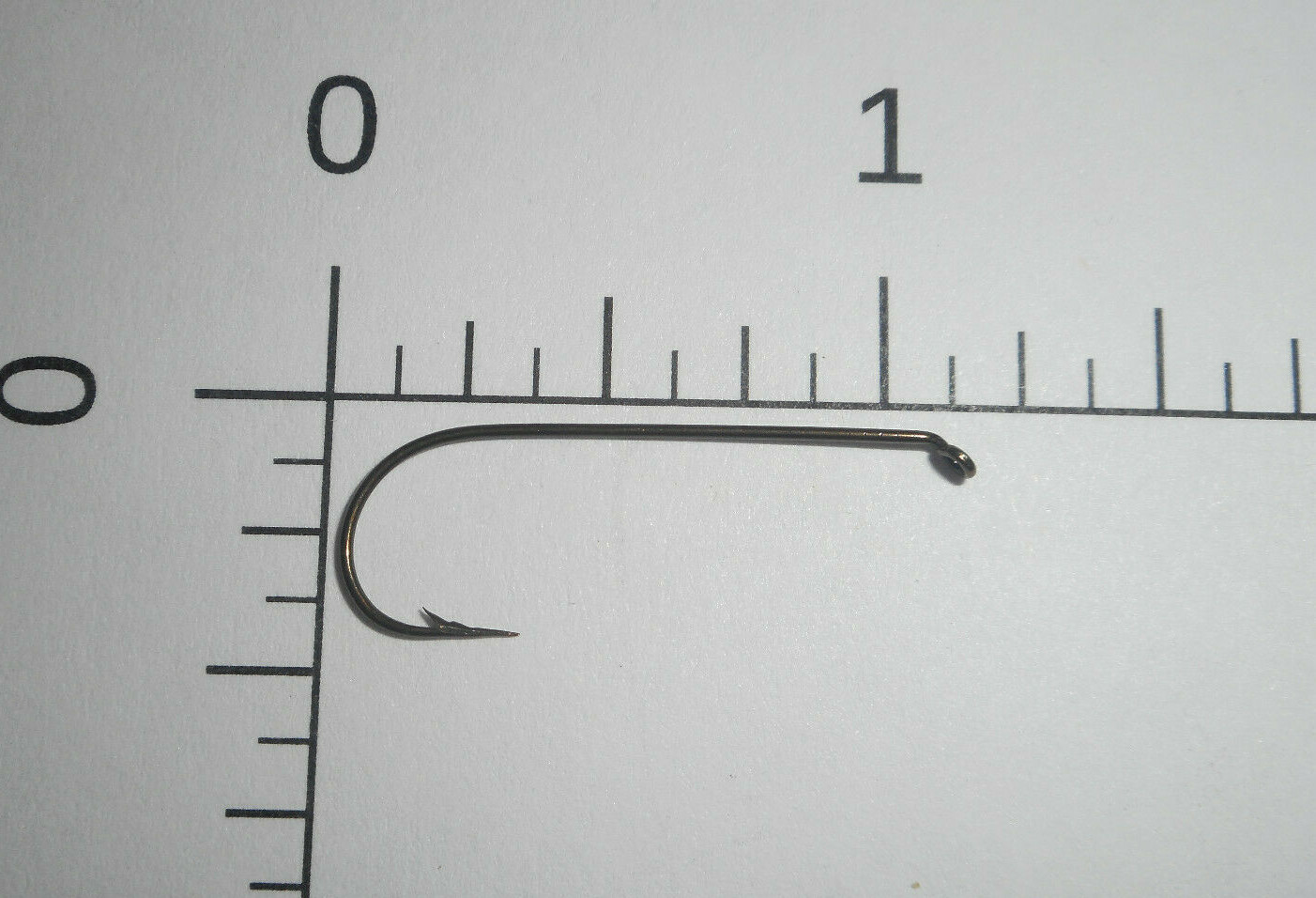 100 MUSTAD #4 FLY TYING HOOK ABERDEEN EX LIGHT FINE WIRE T.D.EYE STREAMER 37255