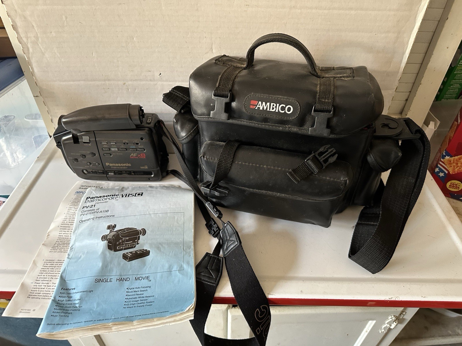 Vintage Panasonic Palmcorder PV-21D w Manual &  Ambico Travel Bag - Parts Repair