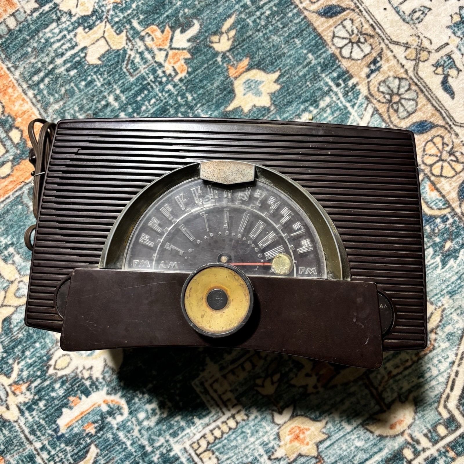 GE Antique Tube radio Model 408 Bakelite