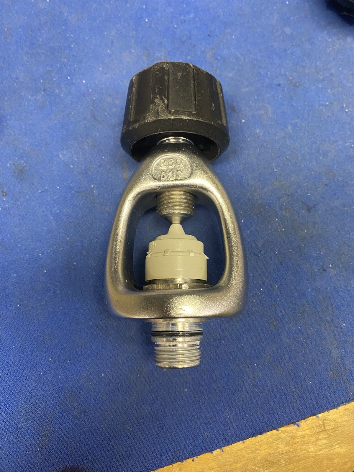 Scubapro Universal Yoke Regulator Converter Kit