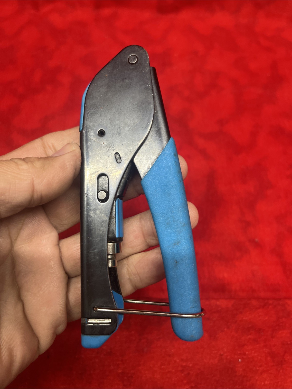 IDEAL FEED-THRU MODULAR PLUG CRIMP TOOL (t40)