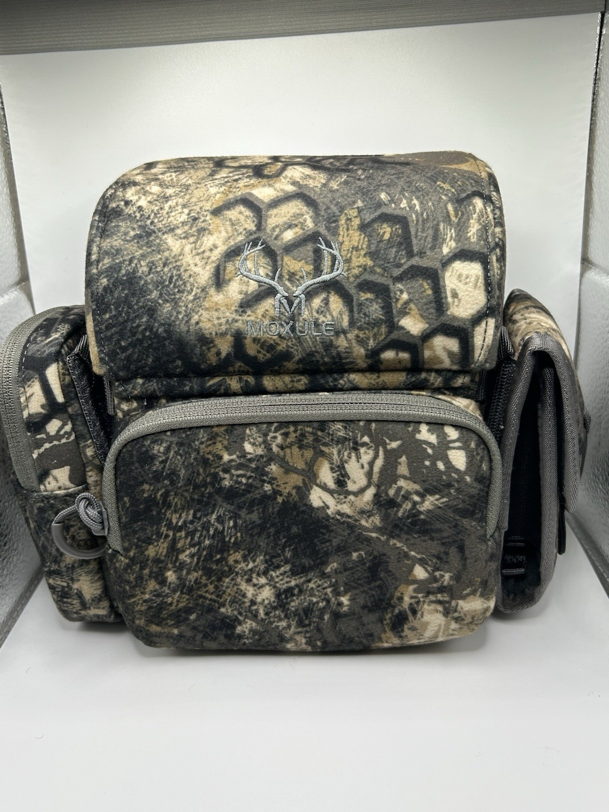 MOXULE Binocular Harness Chest Pack with Rangefinder Pocket Camo