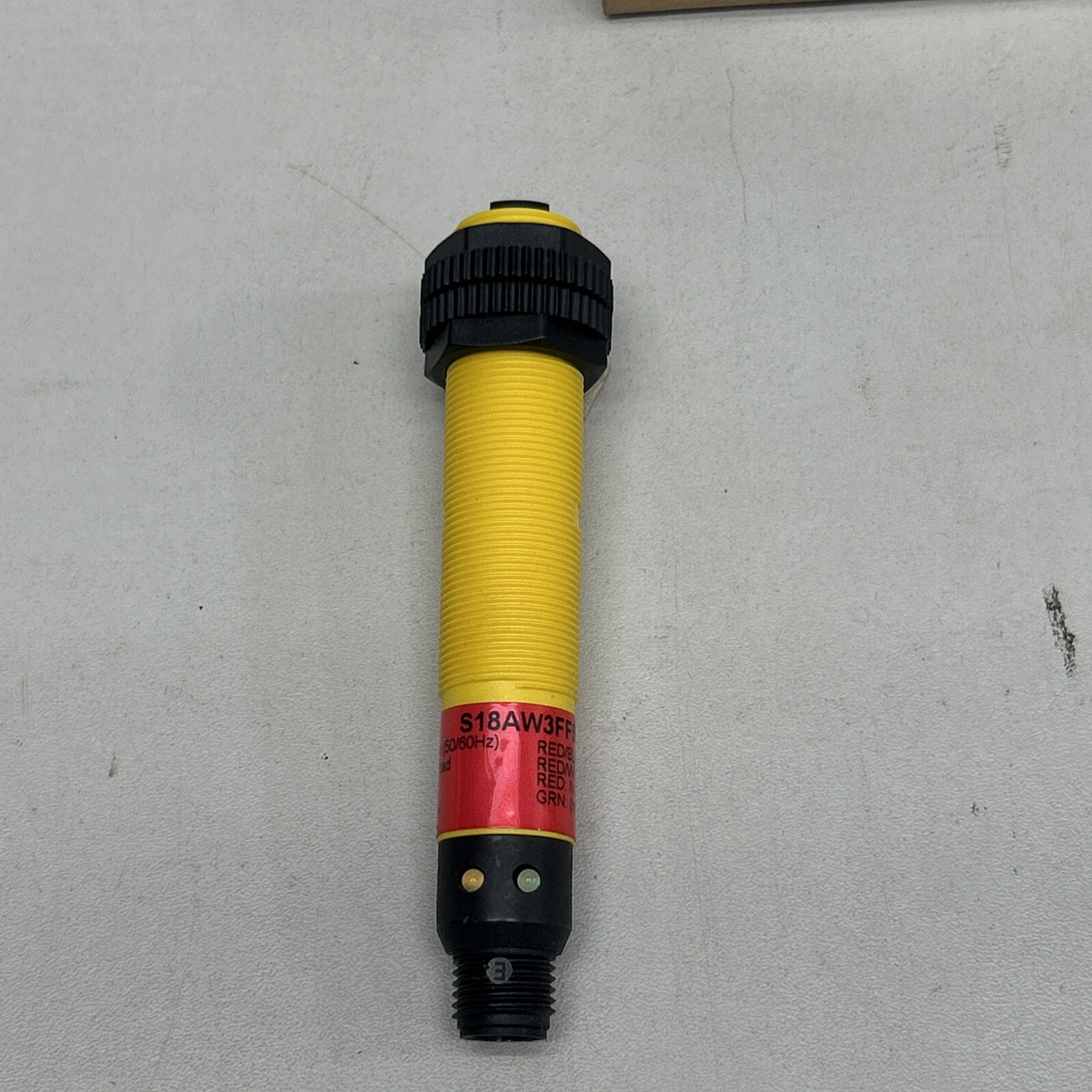 Banner S18AW3FF50Q1 S18 Series Fixed-Field Sensor
