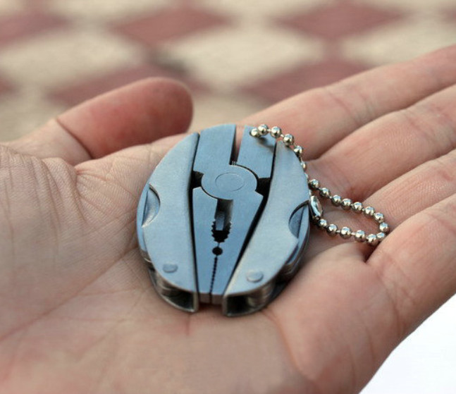 New Outdoor Mini Folding Muilti-functional Plier Clamp Keychain Outdoor