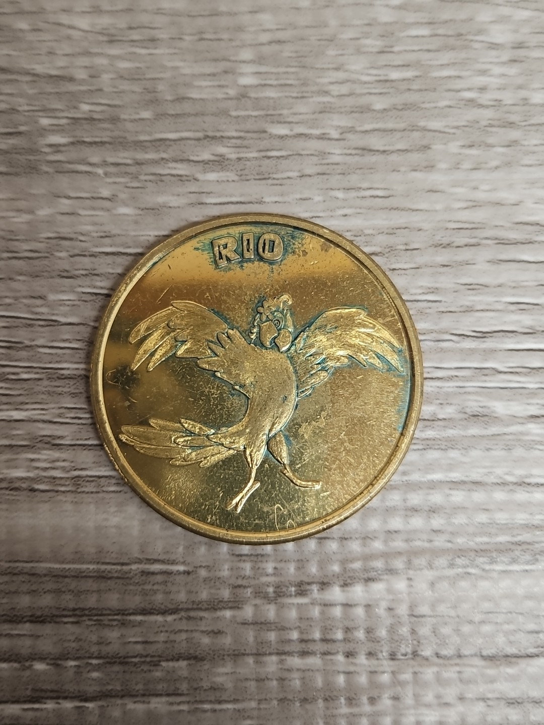 Rainforest Cafe collectors token Anaheim CA USA coin Rio Bird medallion RARE