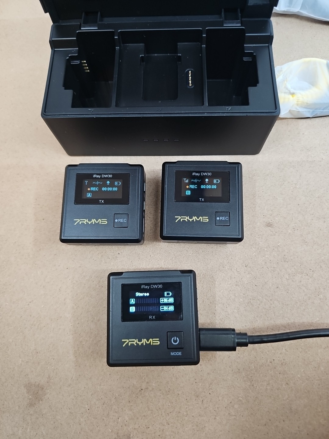 7RYMS iRAY DW30 Dual-Channel Wireless Lavalier Microphone System Charging Box