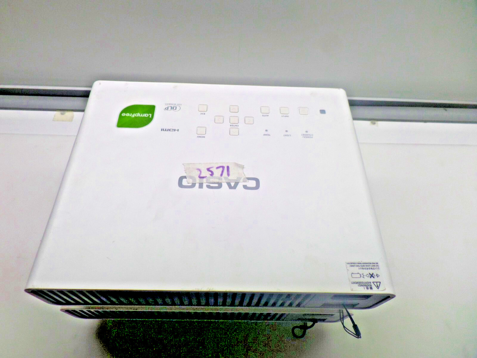 Casio DPL HDMI Projector XJ-M251 Used