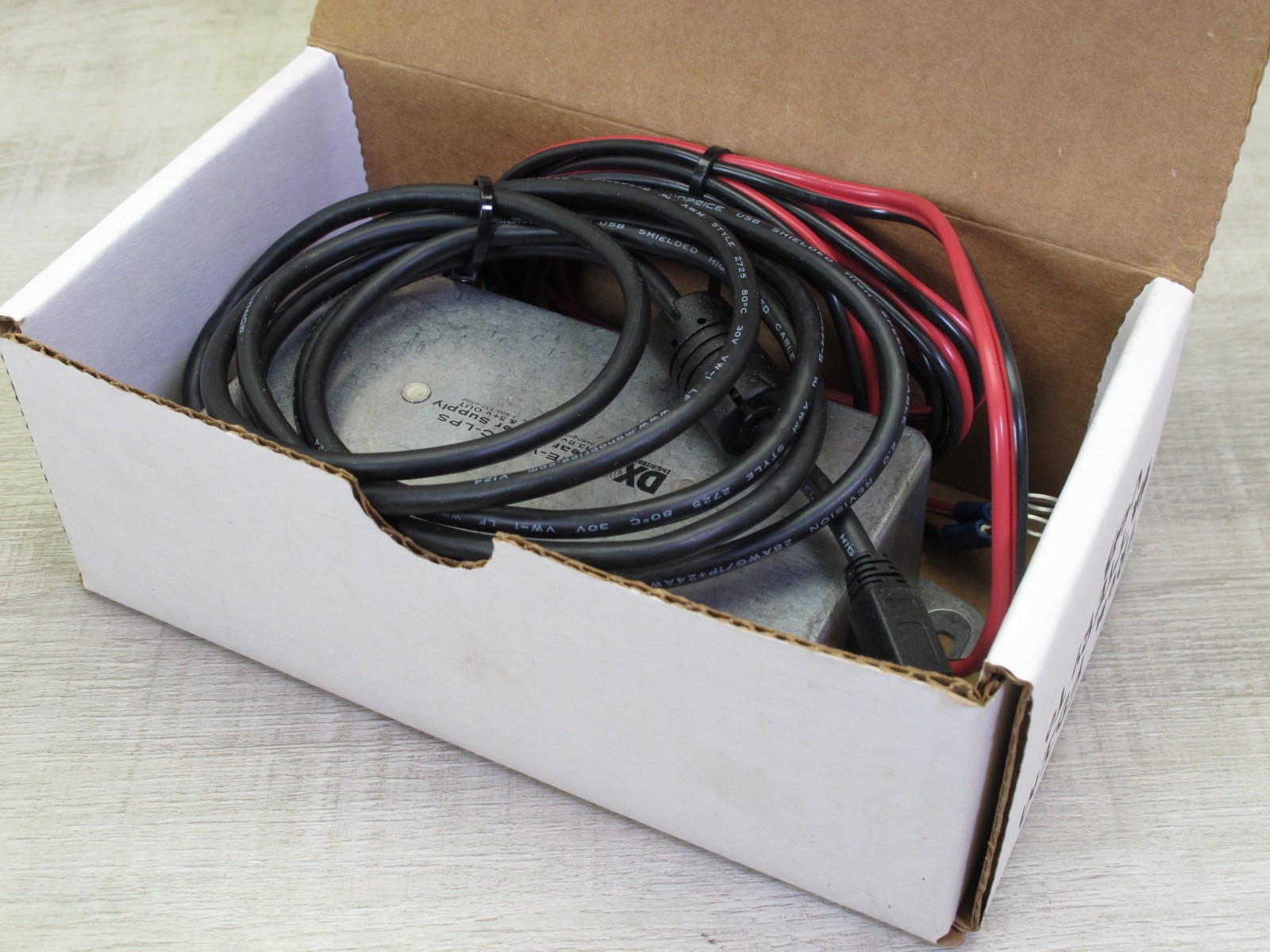 DX Engineering Power Adapter DXE-WRTC-LPS 13.8V to 8V / 5V