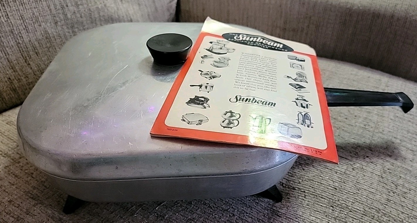 Vintage Sunbeam Controlled Heat Automatic Fry Pan With Cord & Manual - Working