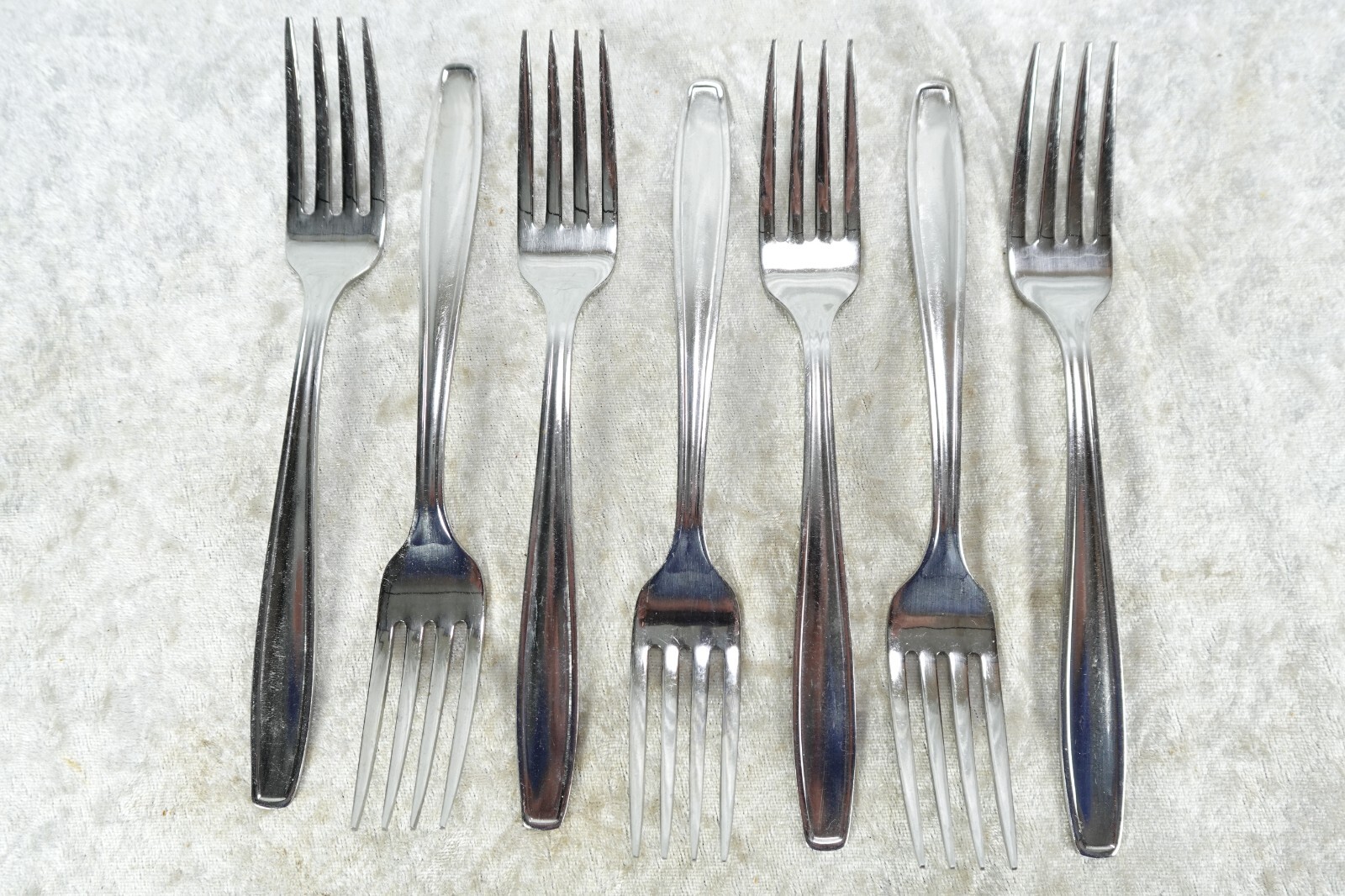 40 Pieces Vallarta Pattern Stainless Steel Flatware By Oneidacraft