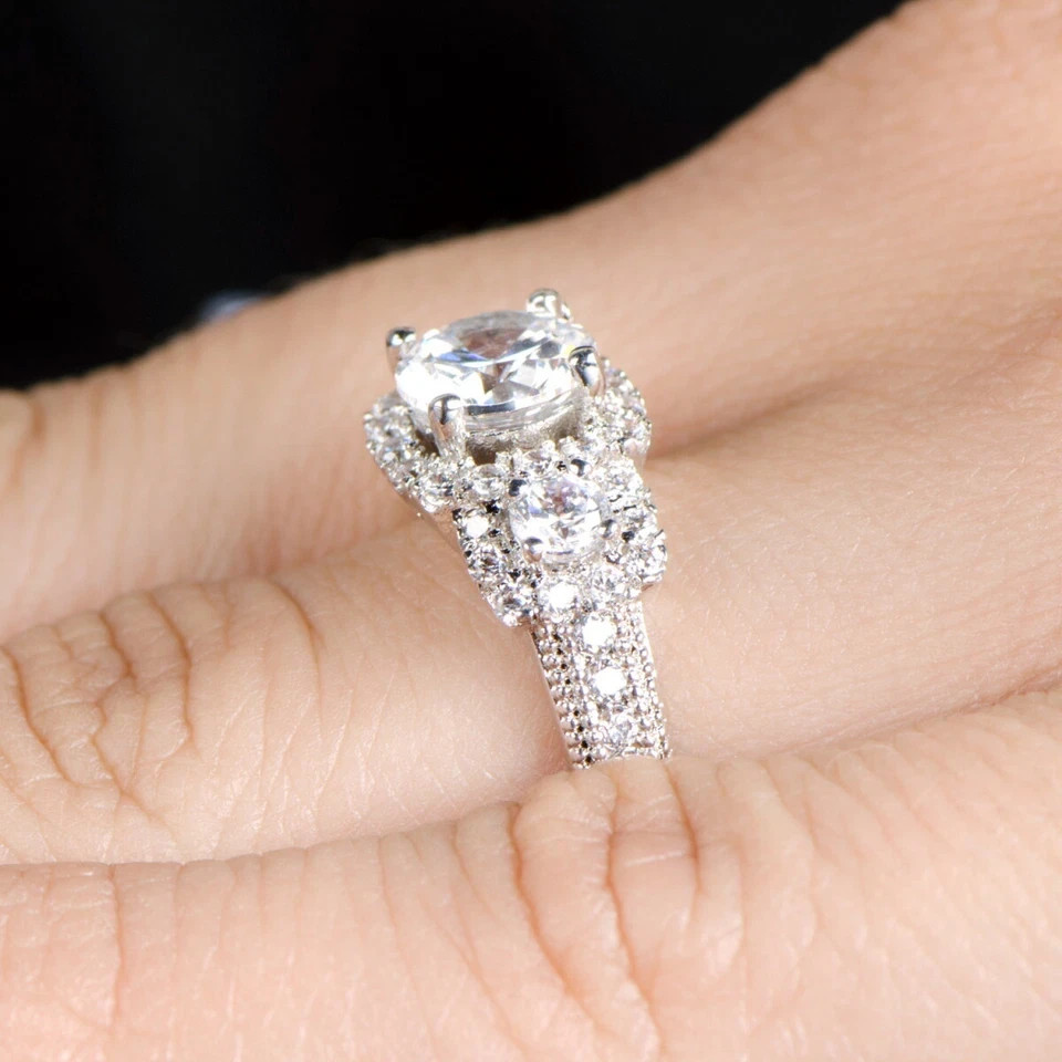 Round Cut 1.70 Ct VVS1 White Diamond Lab-Created Wedding Ring 14K White Gold FN