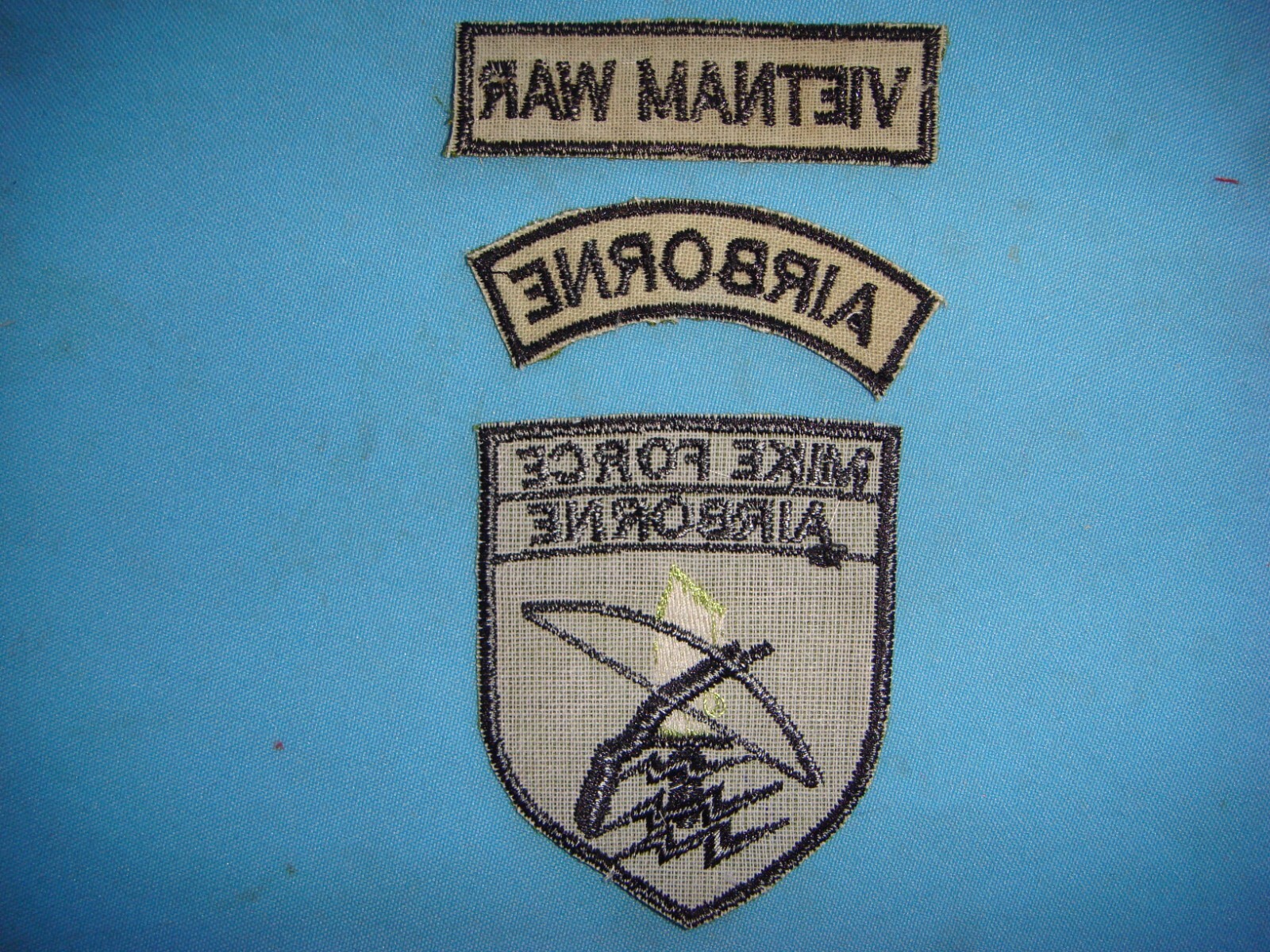 SET OF US TAB PATCHES '' VIETNAM WAR MIKE FORCE AIRBORNE