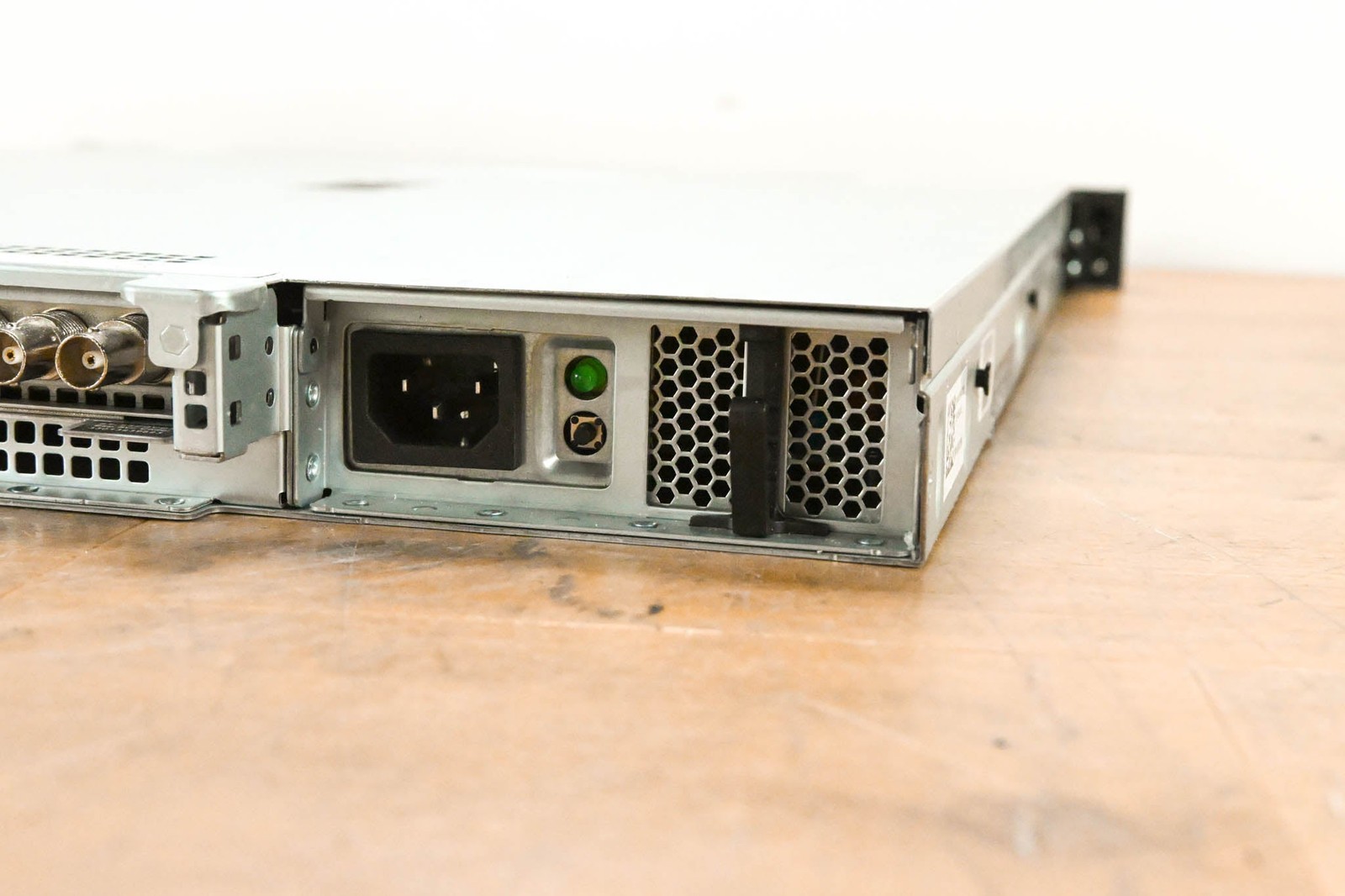 LiveU LU2000 Dual HD Output Decoder Server CG01ZAU