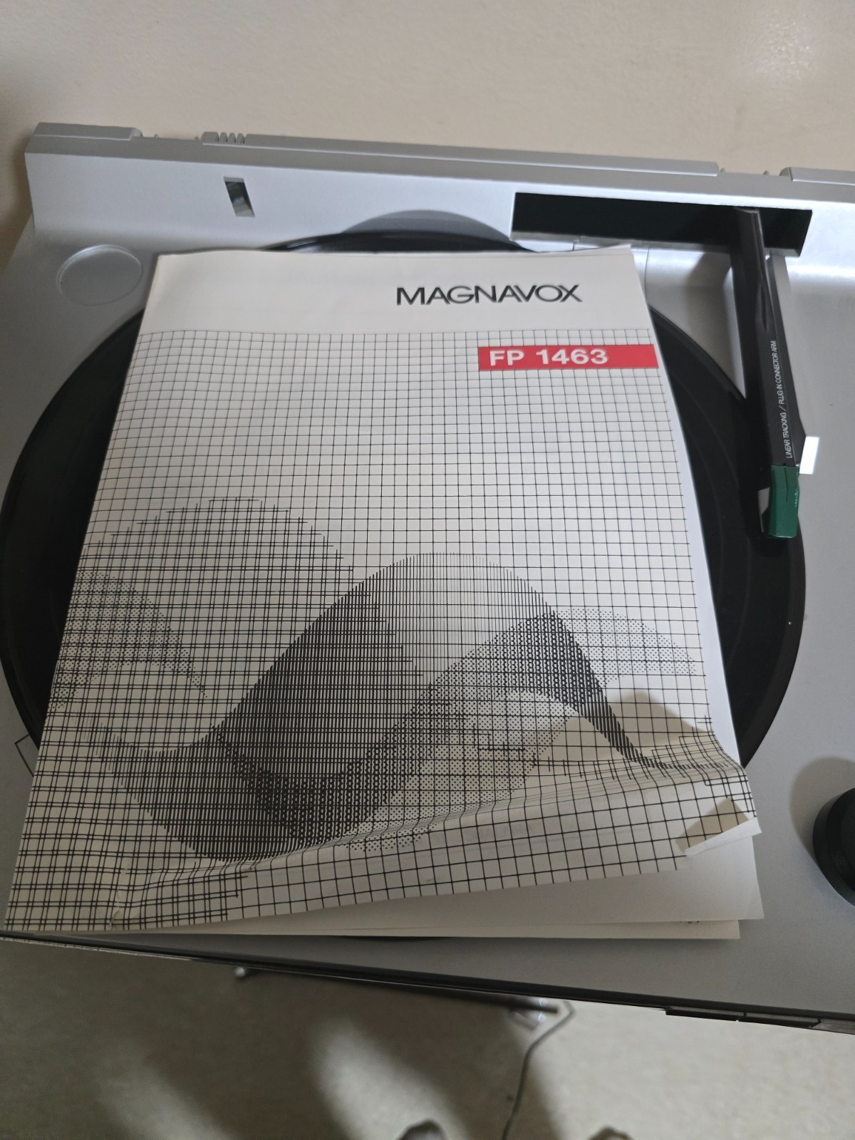 Magnavox FP1463 Turntable