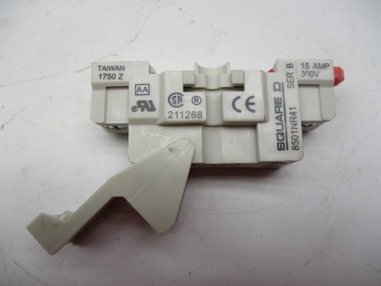 SQUARE D 8501NR41 SER.B RELAY BASE NSNP