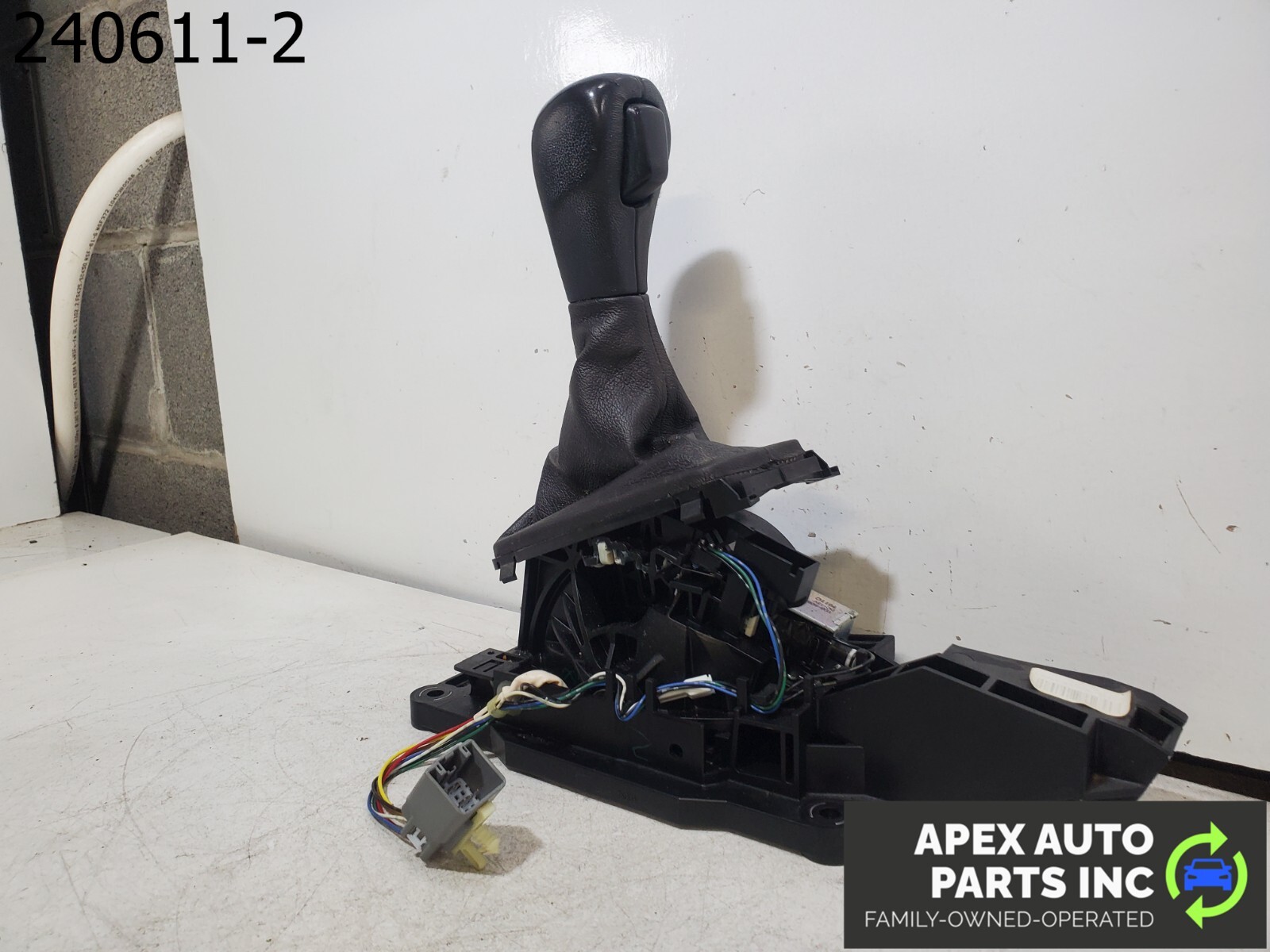 OEM 2012 Ford Explorer 3.5L Automatic Transmission Gear Shifter Assembly
