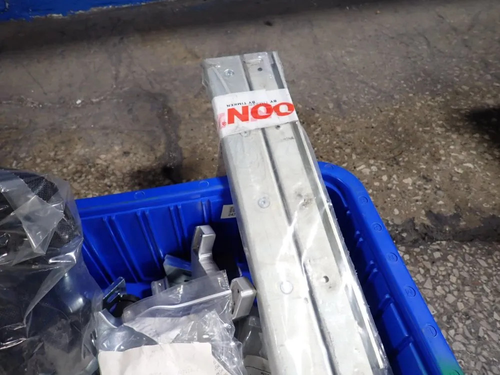 GRIP RITE, TIMKEN, SWAGELOCK MISC. HARDWARE