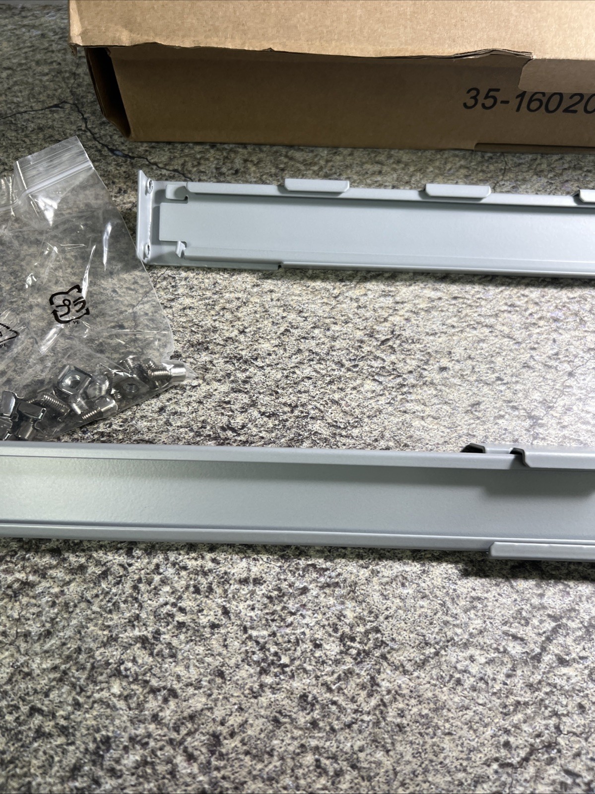 Rail Slide Kit 183/4”-31”